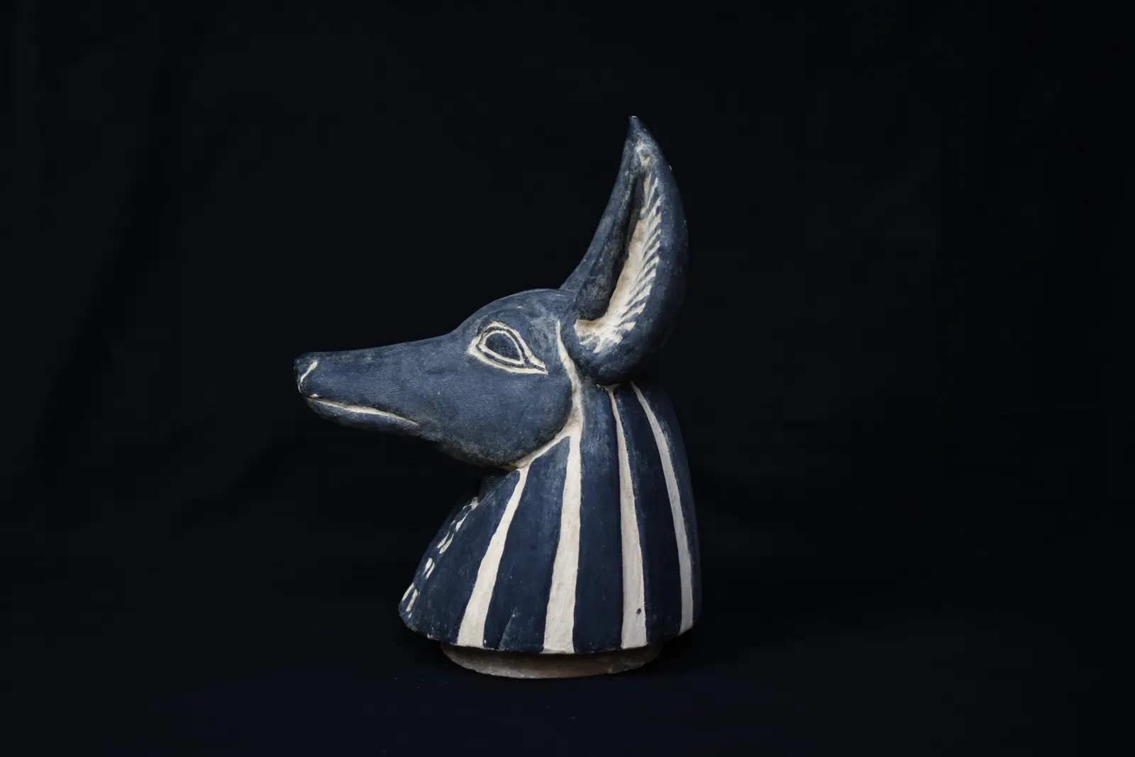 Tête Anubis polystyrène effet vieilli — vue 2